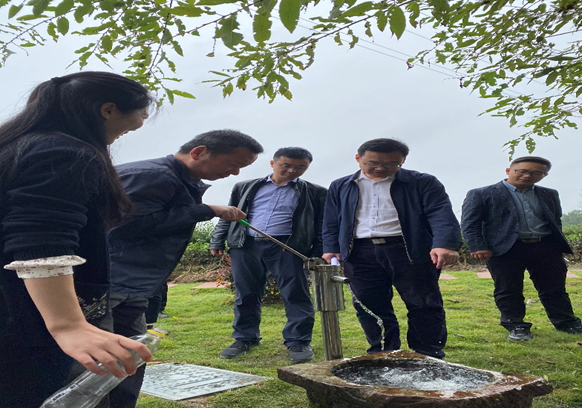 生態(tài)環(huán)境廳黨組成員、副廳長彭勇赴眉山市調(diào)研指導農(nóng)村生活污水治理工作